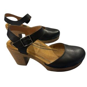 Aetrex Finley Black Leather Mary Jane Heels Size 8.5